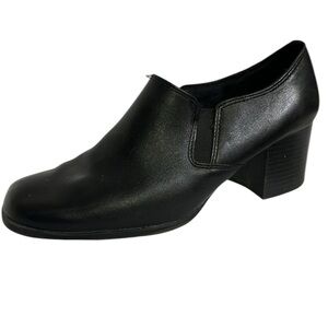 Thom McAn Black Leather Slip On 2 Inch Heel Loafers Business Casual Womens 8.5